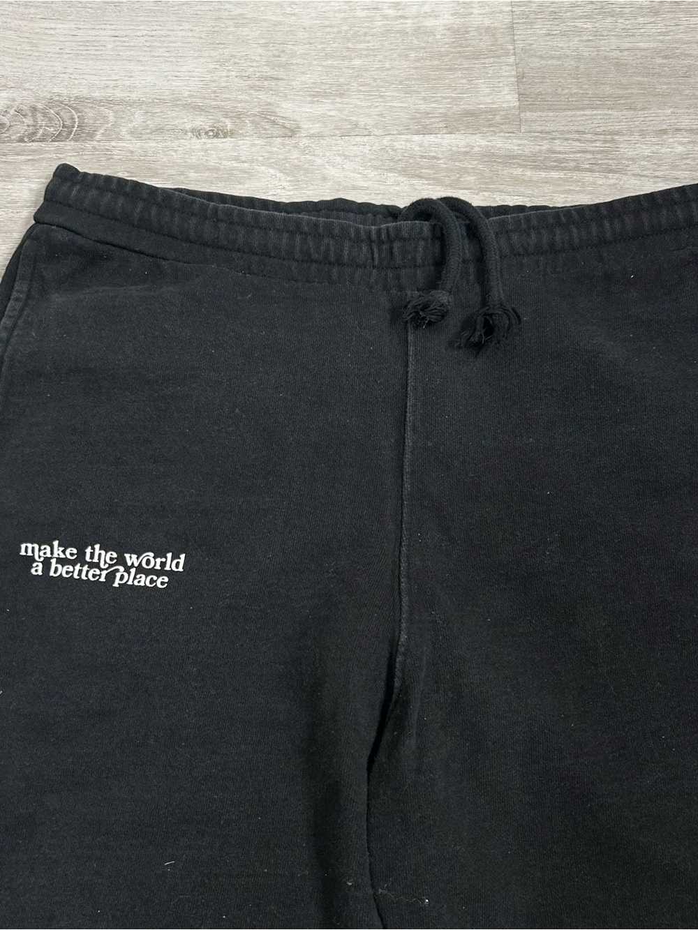 Men’s heavy weight h&m Black Sweatpants 'make the world a better place' xl